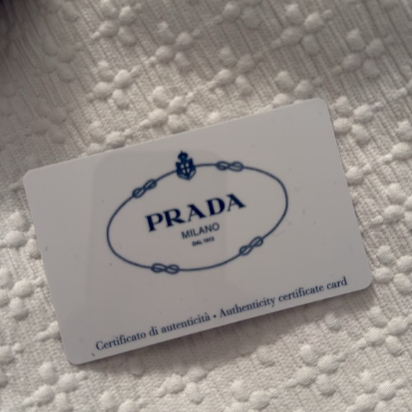 Lightly used. Light pink Saffiano wallet. Authentic. Beautiful. - Picture 15 of 15